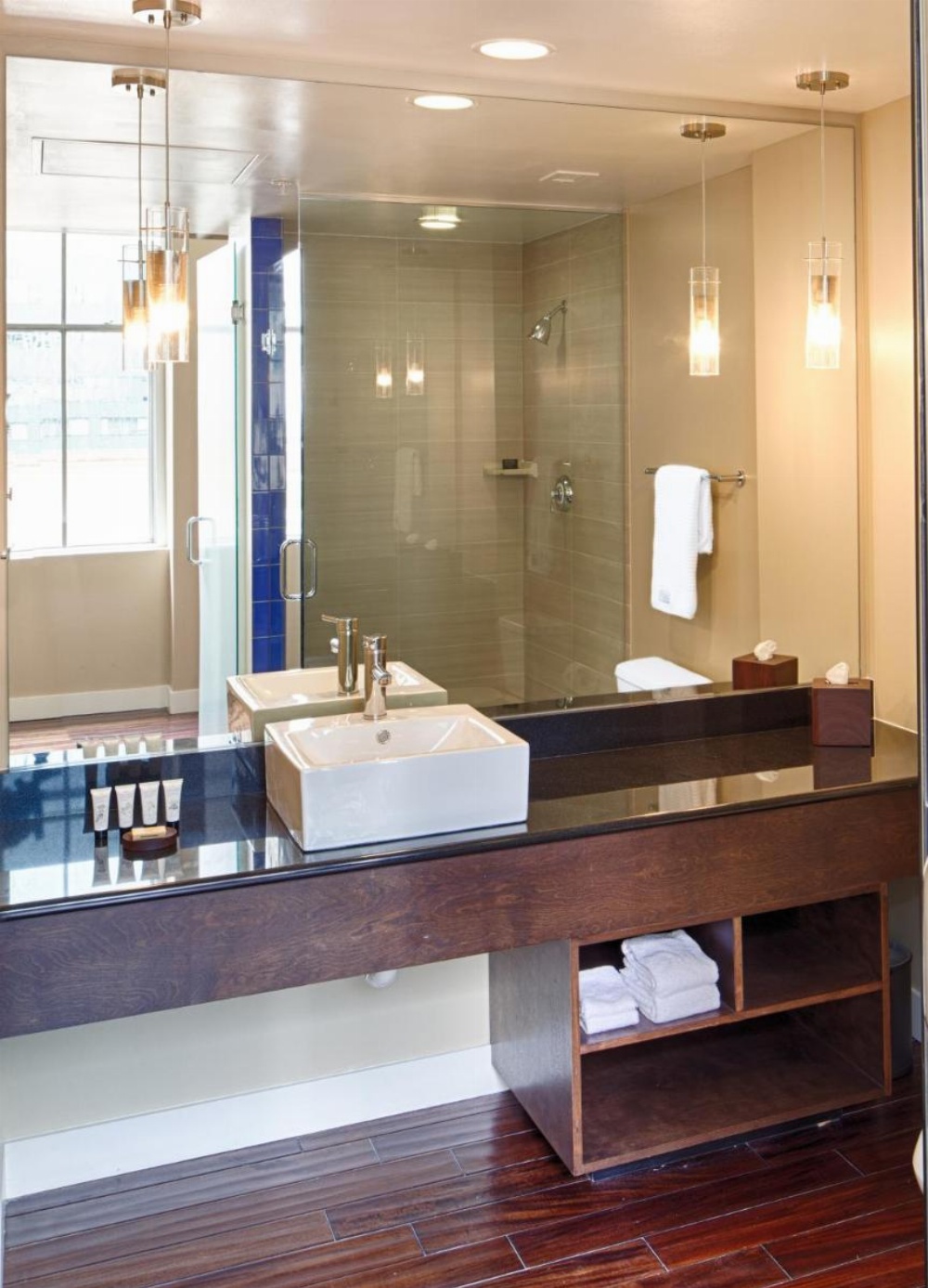 Hotel RL Baltimore Inner Harbor